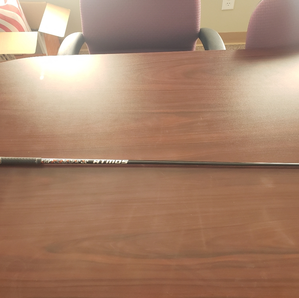 Shafts Fujikura Atmos Red 5 Graphite Shaft + Adapter & Grip